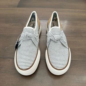 Tommy Bahama Slip On Sneakers Striped Casual/ woman’s size 9/ brand new/